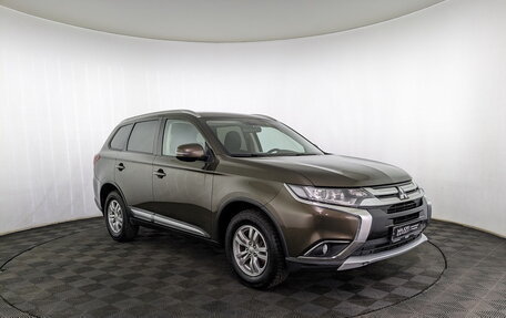 Mitsubishi Outlander III рестайлинг 3, 2018 год, 2 125 000 рублей, 3 фотография