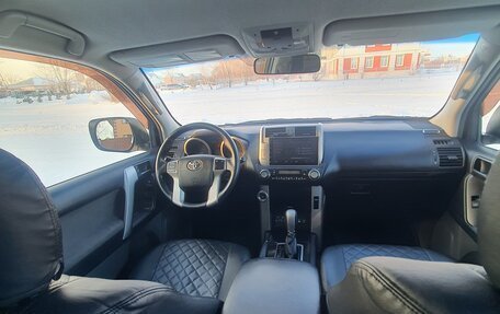 Toyota Land Cruiser Prado 150 рестайлинг 2, 2010 год, 3 100 000 рублей, 34 фотография