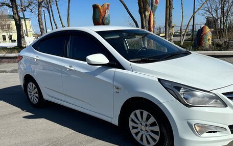 Hyundai Solaris II рестайлинг, 2014 год, 1 100 000 рублей, 3 фотография