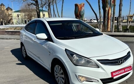 Hyundai Solaris II рестайлинг, 2014 год, 1 100 000 рублей, 2 фотография