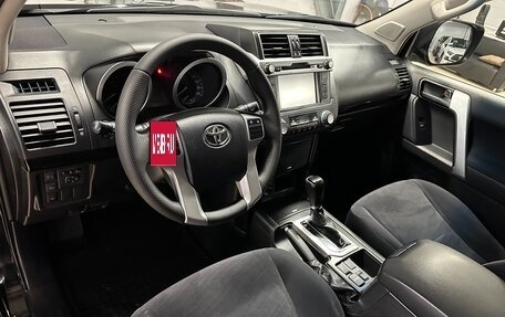 Toyota Land Cruiser Prado 150 рестайлинг 2, 2014 год, 3 199 000 рублей, 20 фотография