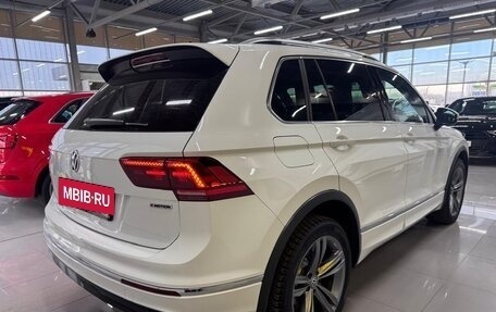 Volkswagen Tiguan II, 2019 год, 3 420 000 рублей, 6 фотография