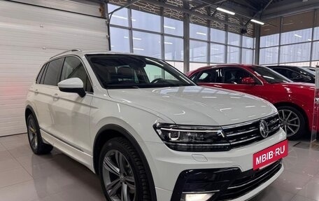 Volkswagen Tiguan II, 2019 год, 3 420 000 рублей, 3 фотография