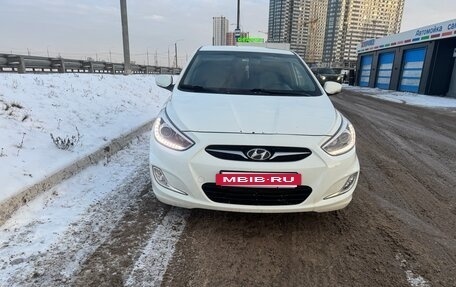 Hyundai Solaris II рестайлинг, 2014 год, 825 000 рублей, 12 фотография