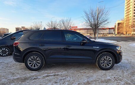 Volkswagen Touareg III, 2018 год, 5 390 000 рублей, 8 фотография