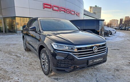 Volkswagen Touareg III, 2018 год, 5 390 000 рублей, 7 фотография