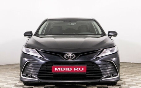 Toyota Camry, 2021 год, 2 650 000 рублей, 2 фотография