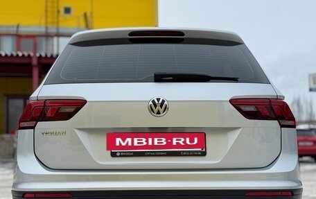 Volkswagen Tiguan II, 2018 год, 2 150 000 рублей, 4 фотография