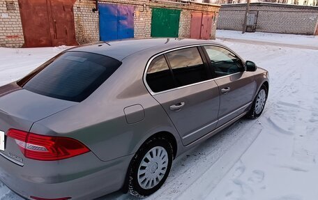 Skoda Superb III рестайлинг, 2013 год, 1 550 000 рублей, 10 фотография