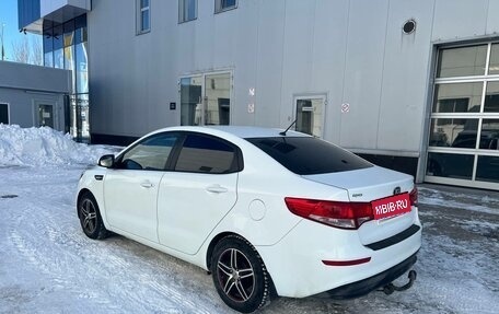 KIA Rio III рестайлинг, 2016 год, 944 000 рублей, 4 фотография