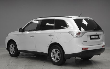 Mitsubishi Outlander III рестайлинг 3, 2013 год, 2 049 000 рублей, 2 фотография