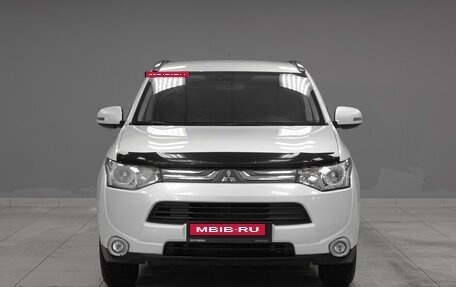 Mitsubishi Outlander III рестайлинг 3, 2013 год, 2 049 000 рублей, 3 фотография