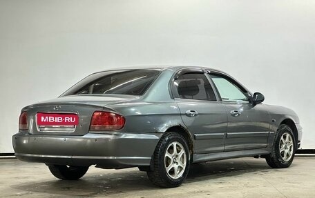 Hyundai Sonata IV рестайлинг, 2005 год, 440 000 рублей, 5 фотография