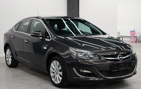 Opel Astra J, 2013 год, 1 095 000 рублей, 3 фотография