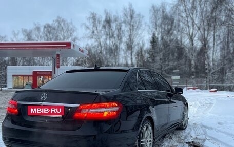 Mercedes-Benz E-Класс, 2012 год, 1 550 000 рублей, 6 фотография