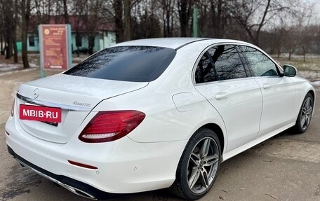 Mercedes-Benz E-Класс, 2019 год, 2 990 000 рублей, 6 фотография