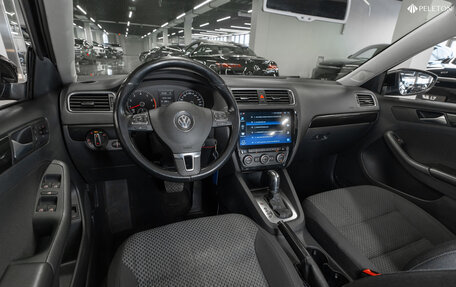 Volkswagen Jetta VI, 2013 год, 870 000 рублей, 8 фотография