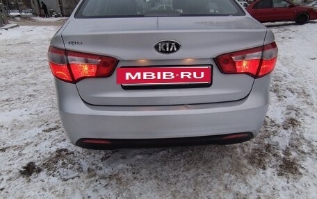 KIA Rio III рестайлинг, 2013 год, 1 050 000 рублей, 2 фотография