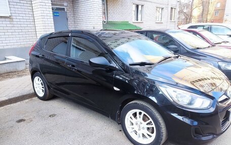 Hyundai Solaris II рестайлинг, 2011 год, 850 000 рублей, 6 фотография