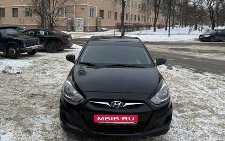 Hyundai Solaris II рестайлинг, 2011 год, 850 000 рублей, 2 фотография