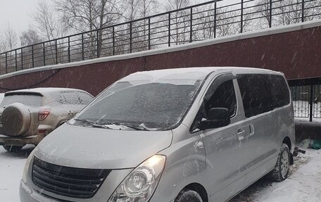 Hyundai Grand Starex Grand Starex I рестайлинг 2, 2010 год, 1 000 000 рублей, 3 фотография