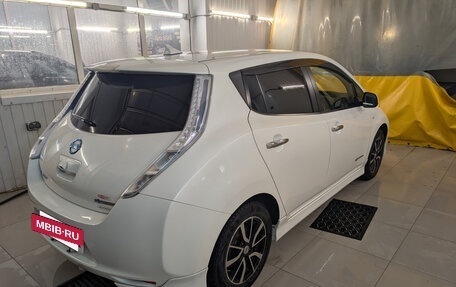 Nissan Leaf I, 2015 год, 800 000 рублей, 8 фотография