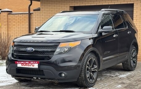 Ford Explorer VI, 2013 год, 1 450 000 рублей, 5 фотография