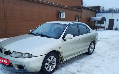 Mitsubishi Carisma I, 1998 год, 165 000 рублей, 3 фотография