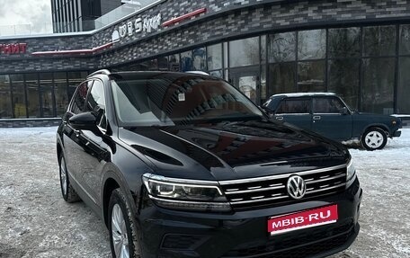 Volkswagen Tiguan II, 2019 год, 2 652 000 рублей, 1 фотография