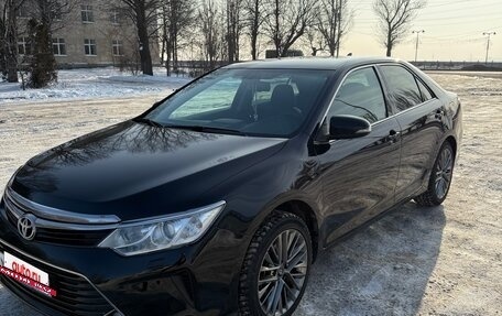 Toyota Camry, 2017 год, 2 990 000 рублей, 2 фотография