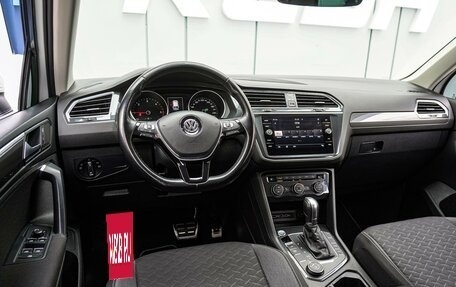 Volkswagen Tiguan II, 2018 год, 2 400 000 рублей, 6 фотография