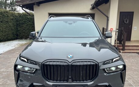 BMW X7, 2024 год, 18 000 000 рублей, 3 фотография