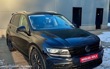 Volkswagen Tiguan II, 2018 год, 2 300 000 рублей, 17 фотография