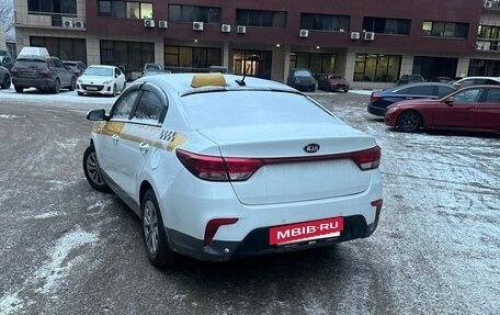 KIA Rio IV, 2018 год, 1 120 000 рублей, 5 фотография