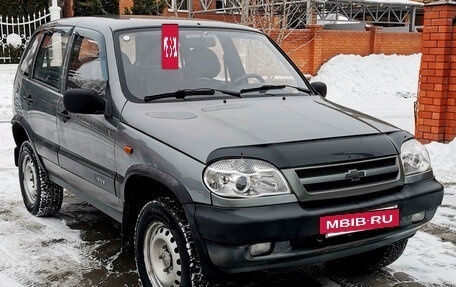 Chevrolet Niva I рестайлинг, 2004 год, 300 000 рублей, 2 фотография