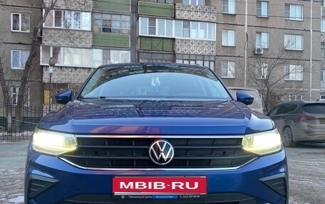 Volkswagen Tiguan II, 2020 год, 2 500 000 рублей, 1 фотография