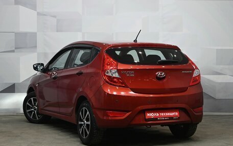 Hyundai Solaris II рестайлинг, 2011 год, 800 000 рублей, 5 фотография