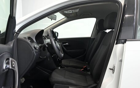Volkswagen Polo VI (EU Market), 2018 год, 1 100 000 рублей, 10 фотография