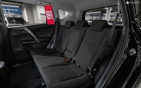 Toyota RAV4, 2018 год, 2 890 000 рублей, 14 фотография