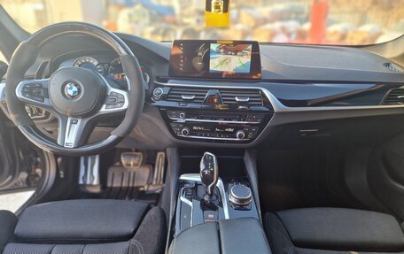 BMW 5 серия, 2019 год, 3 320 000 рублей, 17 фотография