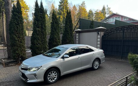 Toyota Camry, 2015 год, 1 495 000 рублей, 4 фотография