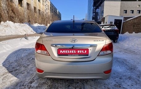 Hyundai Solaris II рестайлинг, 2011 год, 625 000 рублей, 5 фотография