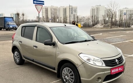 Renault Sandero I, 2010 год, 650 000 рублей, 1 фотография