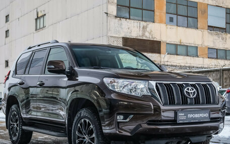 Toyota Land Cruiser Prado 150 рестайлинг 2, 2021 год, 7 449 000 рублей, 4 фотография