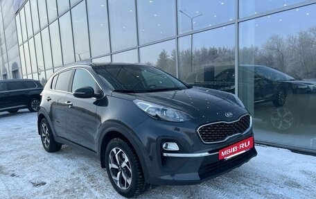 KIA Sportage IV рестайлинг, 2020 год, 2 350 000 рублей, 3 фотография