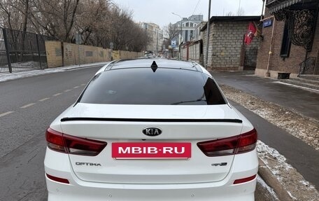 KIA Optima IV, 2019 год, 2 500 000 рублей, 5 фотография