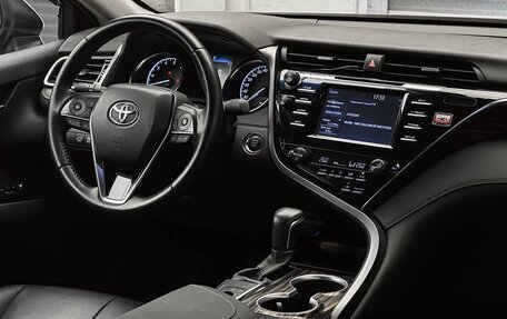 Toyota Camry, 2019 год, 3 200 000 рублей, 14 фотография