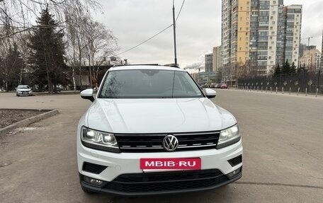 Volkswagen Tiguan II, 2020 год, 2 900 000 рублей, 2 фотография