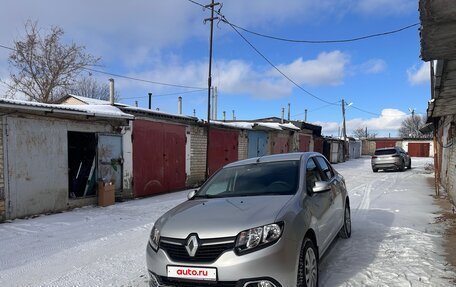 Renault Logan II, 2016 год, 870 000 рублей, 2 фотография