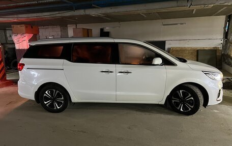 KIA Carnival III, 2019 год, 3 450 000 рублей, 38 фотография